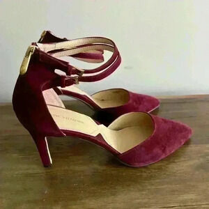 Adrienne Vittadini burgundy heels pumps
